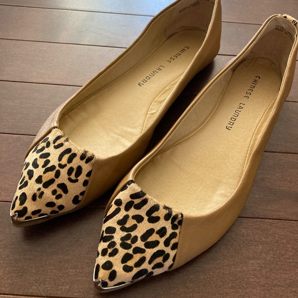 Chinese Laundry leopard mohair pointed ballet flat. EUC. Size 9